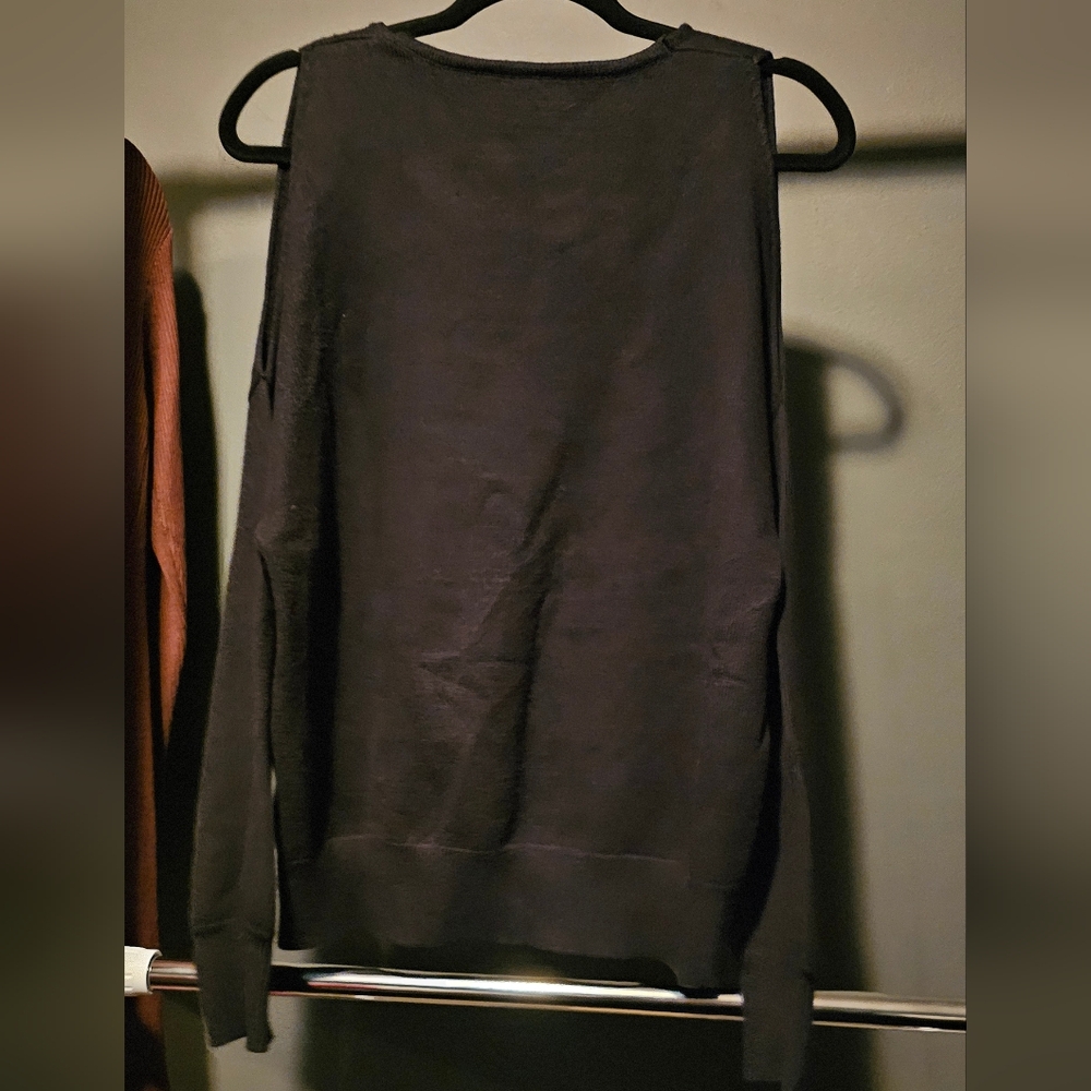 Black size medium sweater - Picture 4 of 5